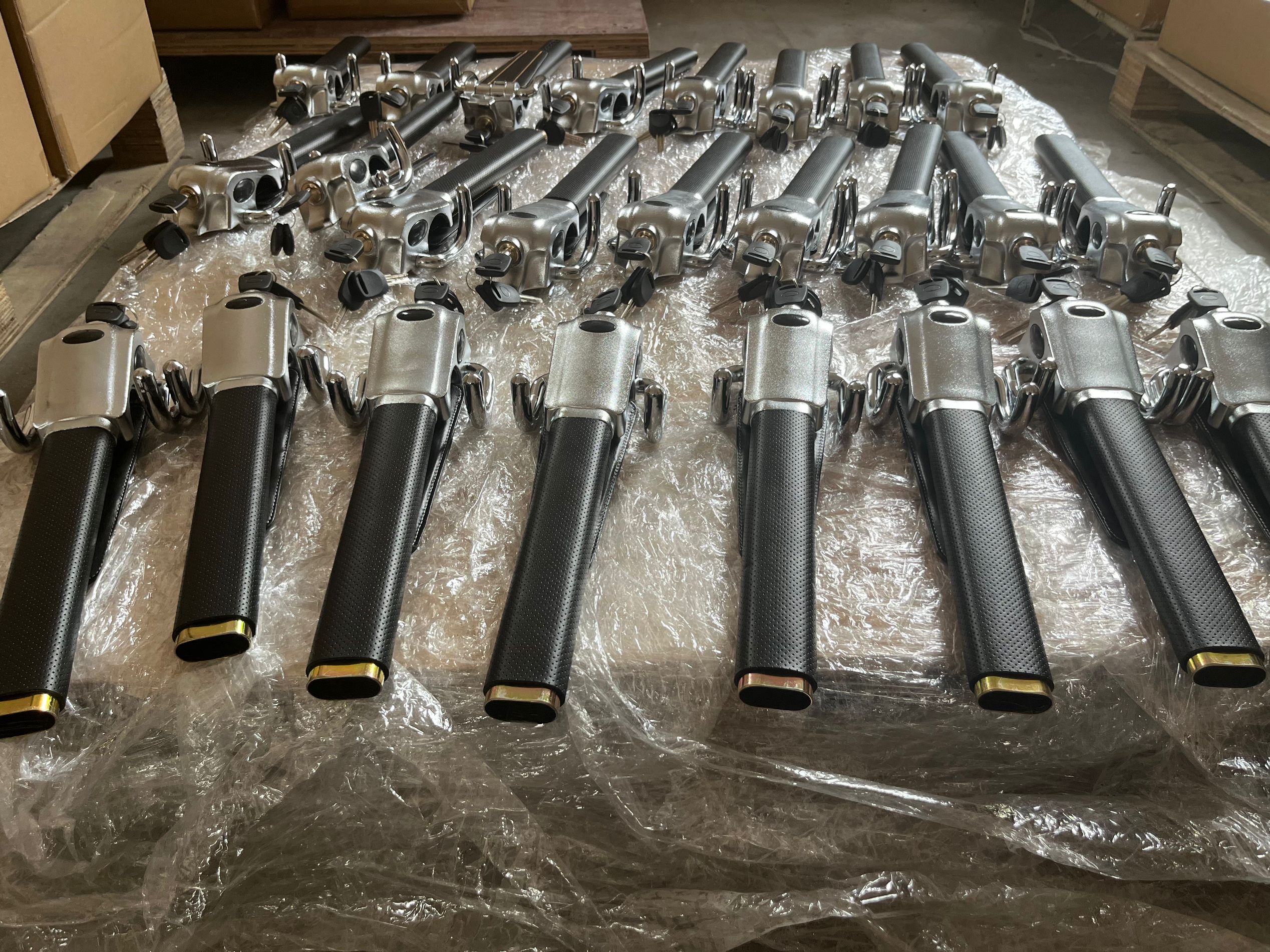 Car Steering Wheel Lock Packaging Shipment